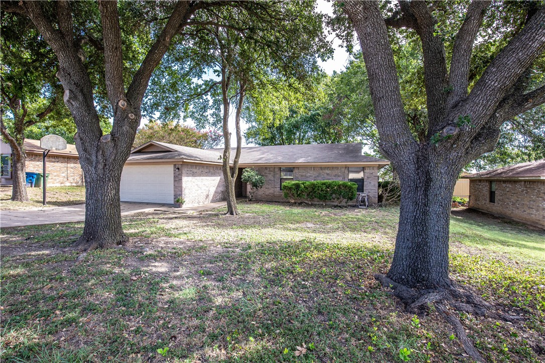 508 Rolling Hills Drive, Hewitt, Texas image 18