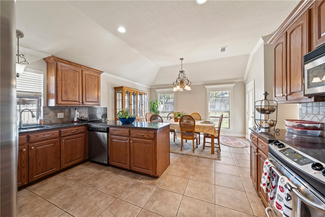 3000 Pueblo Drive, Waco, Texas image 9