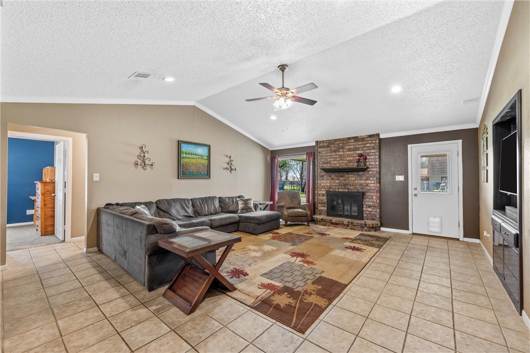 275 Parkhaven Drive, Woodway, Texas image 9