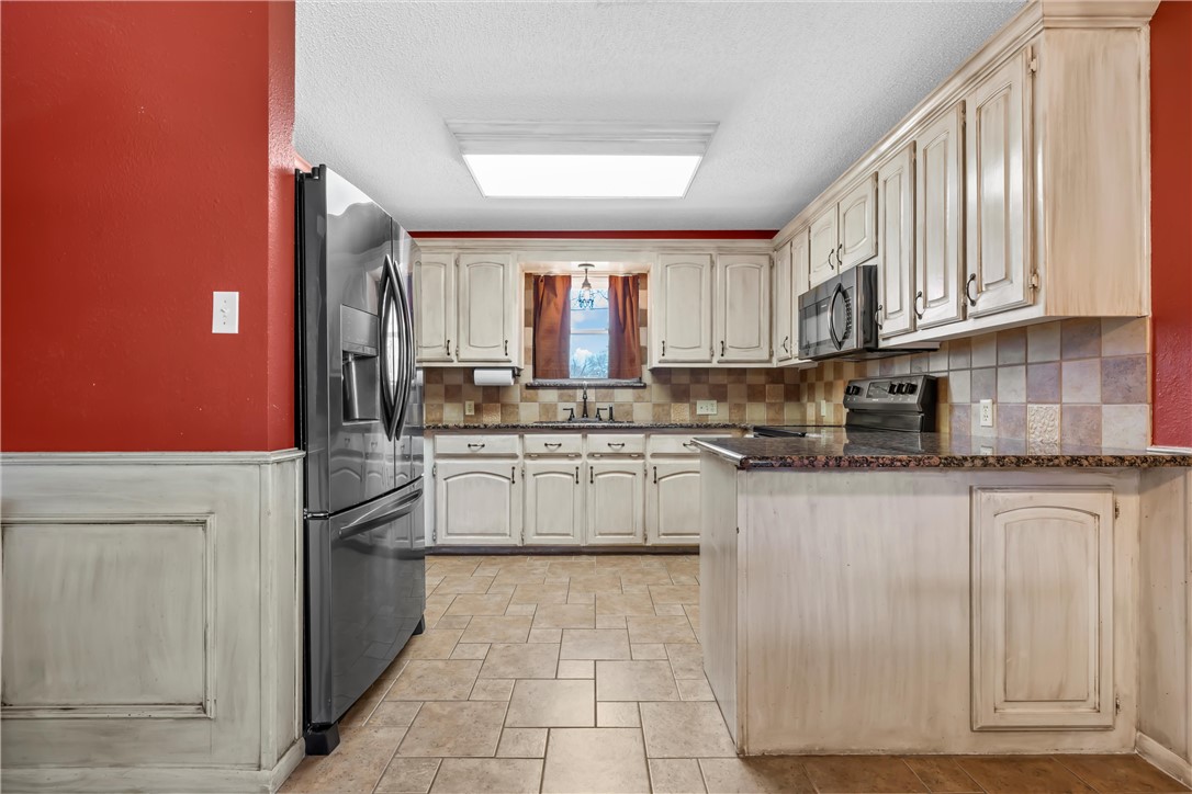 275 Parkhaven Drive, Woodway, Texas image 15