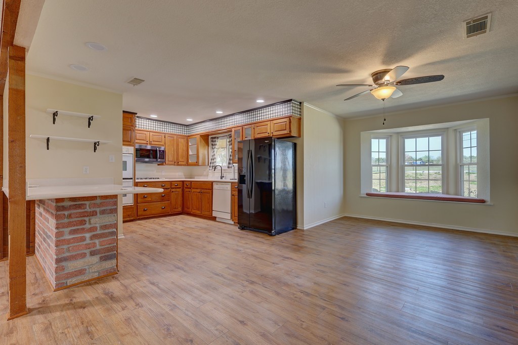 190 Cr 3198, Valley Mills, Texas image 41