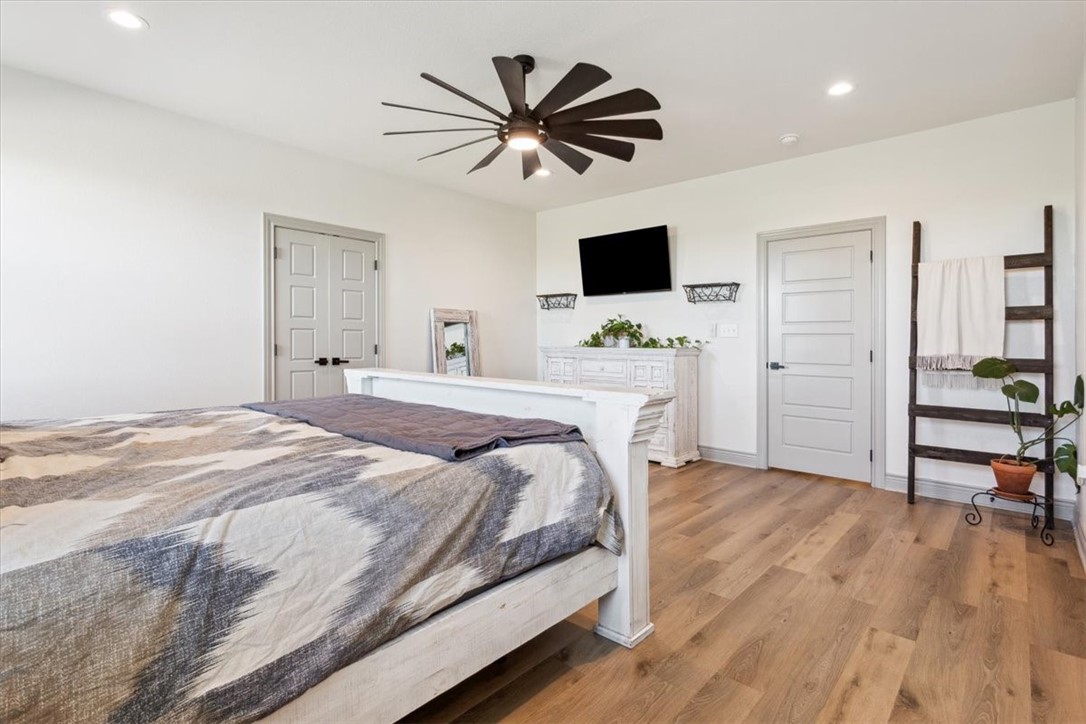 700 Willow Moon Ranch Road, Crawford, Texas image 25