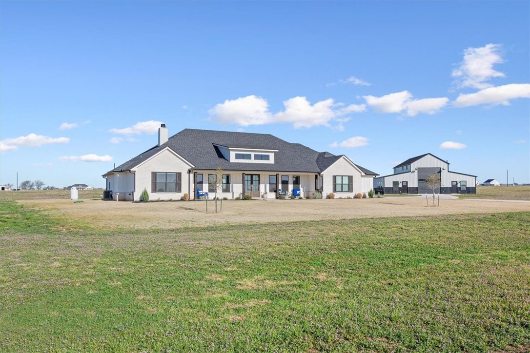 700 Willow Moon Ranch Road, Crawford, Texas image 4