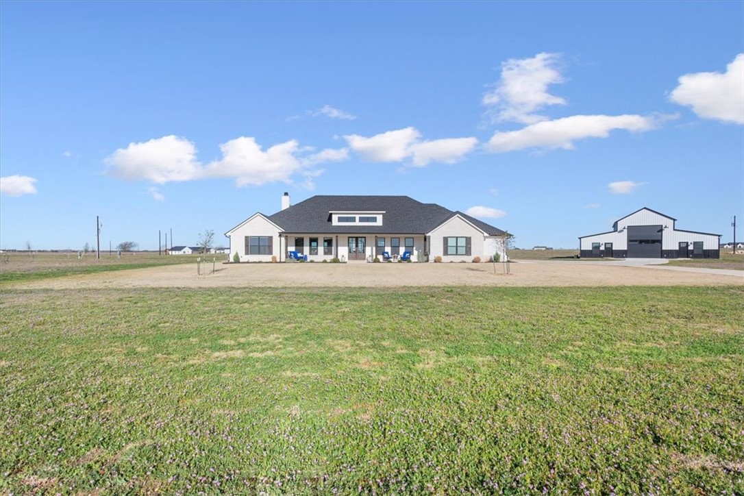 700 Willow Moon Ranch Road, Crawford, Texas image 3