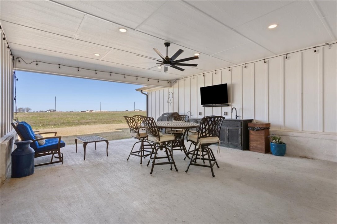 700 Willow Moon Ranch Road, Crawford, Texas image 41