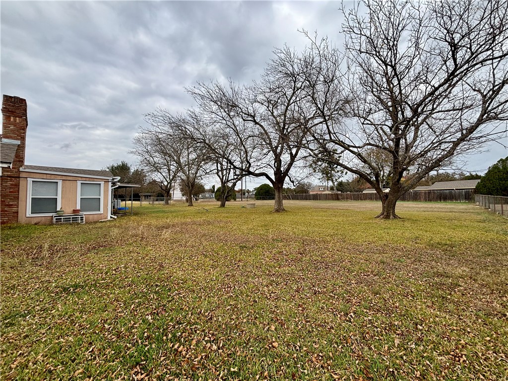 255 Cross Creek Road, McGregor, Texas image 38