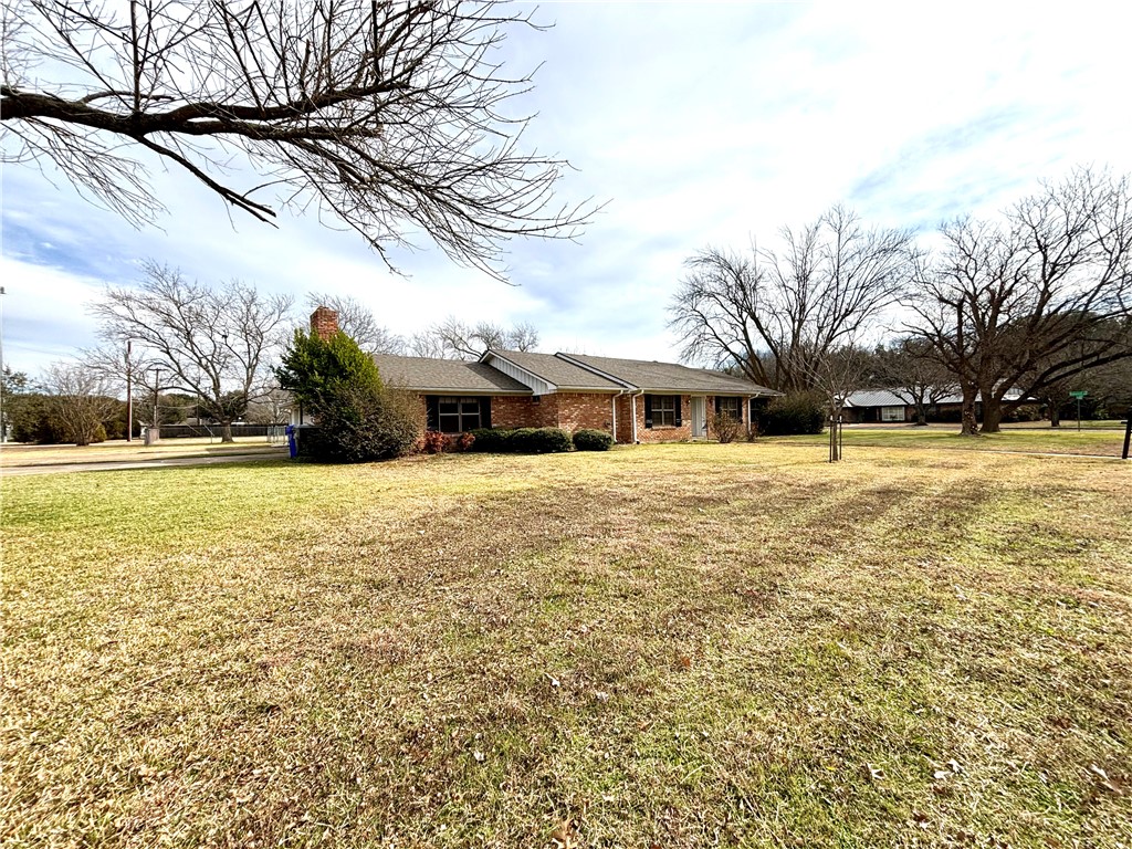 255 Cross Creek Road, McGregor, Texas image 2