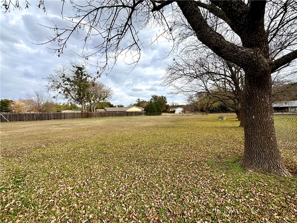 255 Cross Creek Road, McGregor, Texas image 41