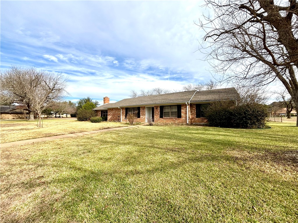 255 Cross Creek Road, McGregor, Texas image 3