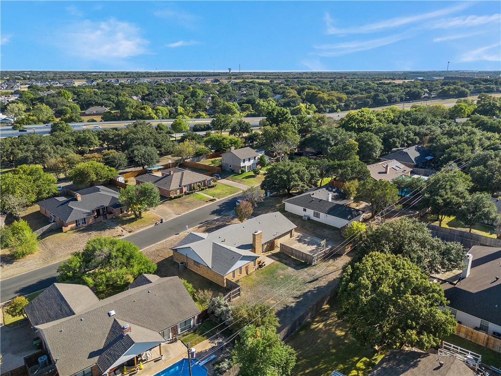 10013 Sandalwood Drive, Woodway, Texas image 37