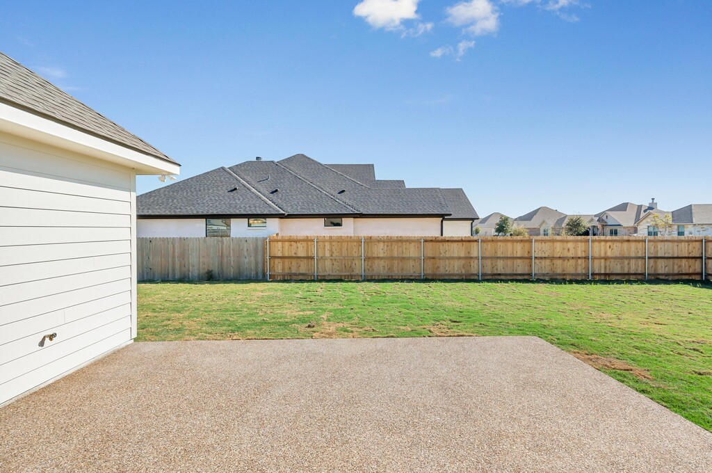 832 Day Star Drive, Hewitt, Texas image 46