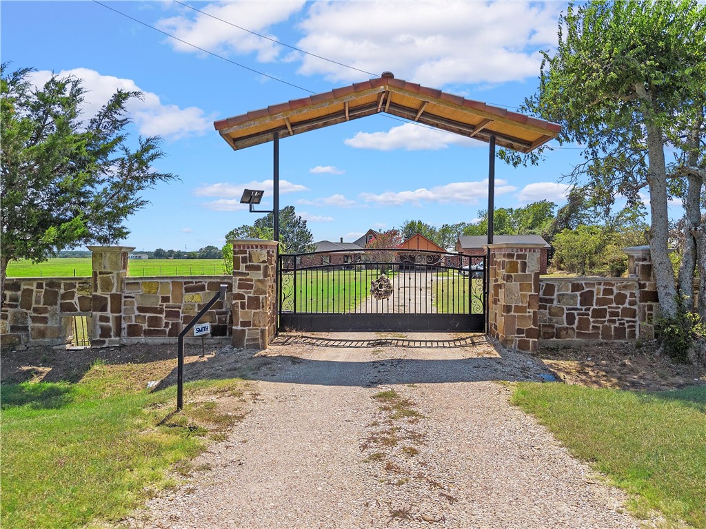 3433 W Tours Road, West, Texas image 3