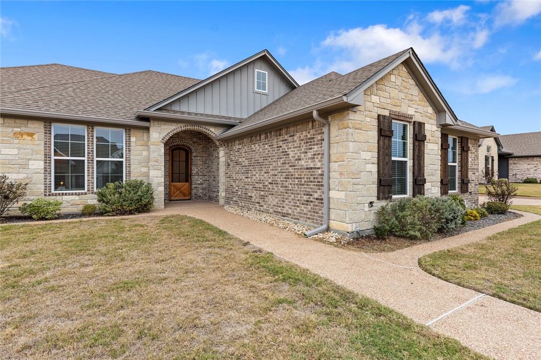 212 Fox Run Lane, Waco, Texas image 3