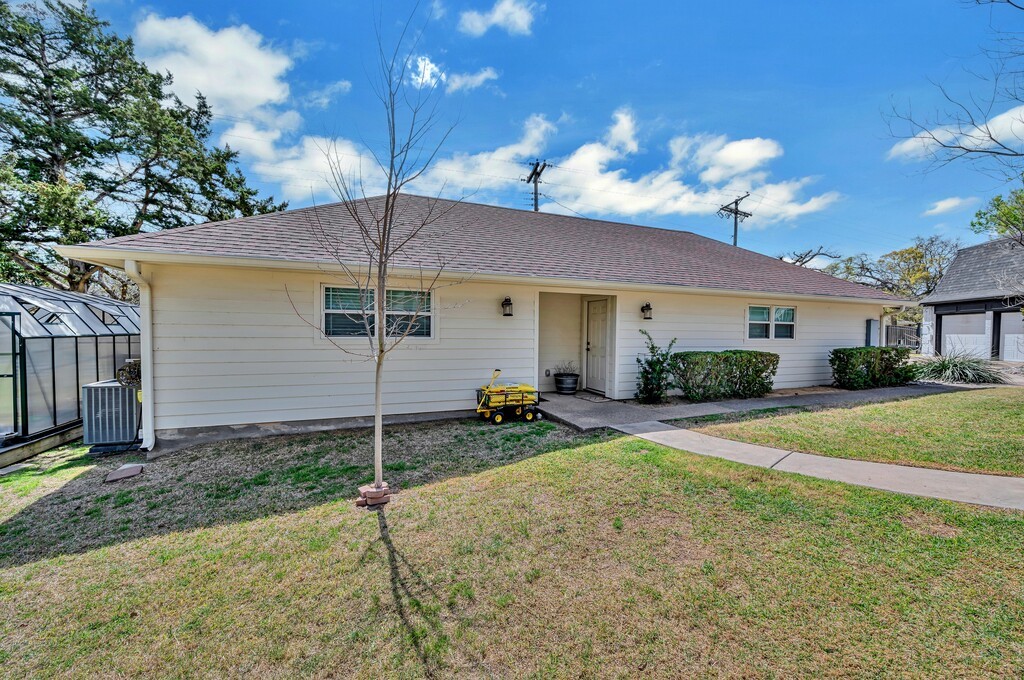 903 Arlington Drive, Woodway, Texas image 50
