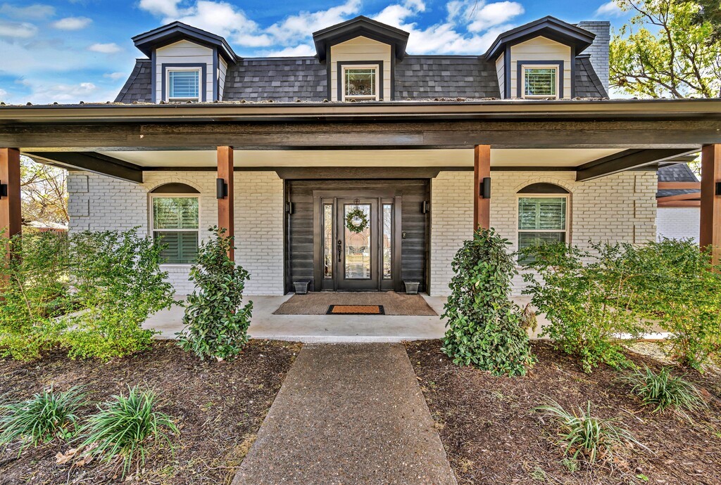 903 Arlington Drive, Woodway, Texas image 3