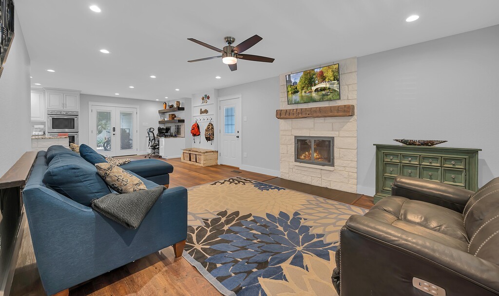 903 Arlington Drive, Woodway, Texas image 4