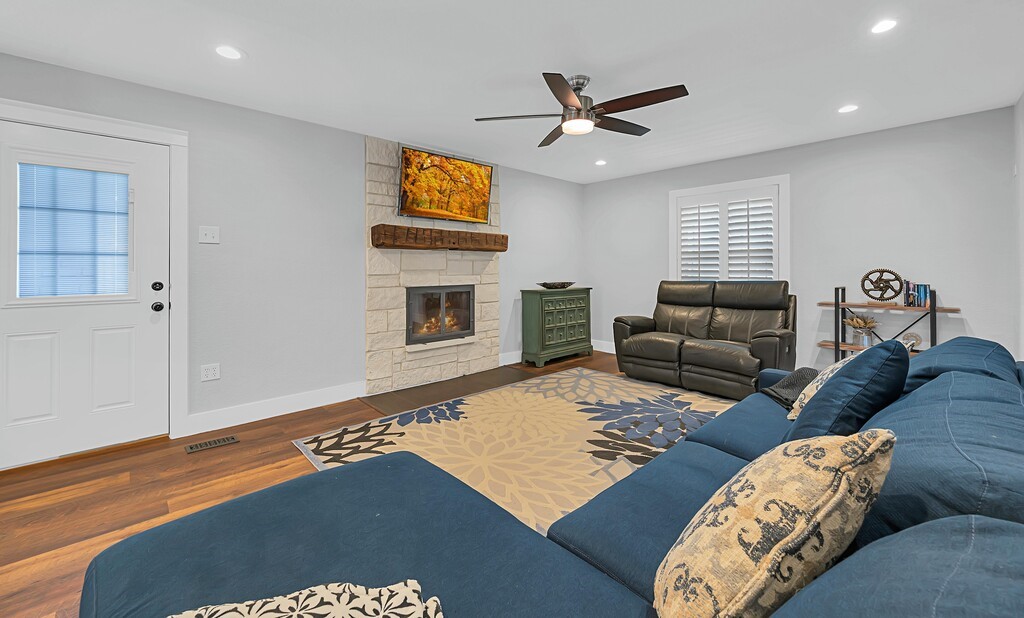 903 Arlington Drive, Woodway, Texas image 5