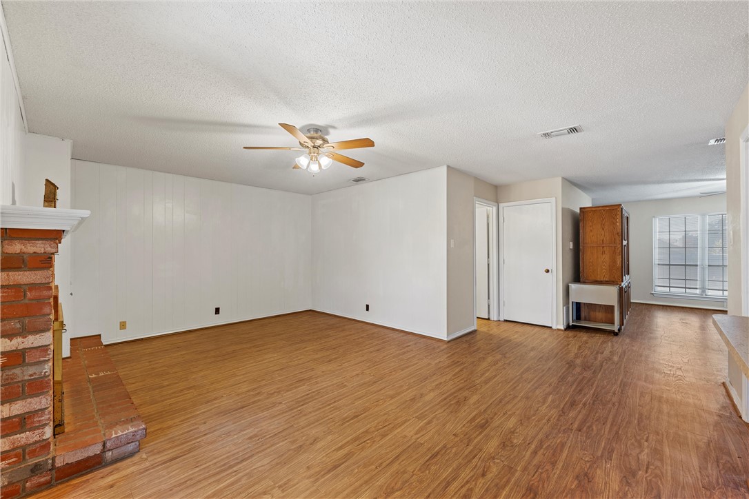 5210 Lake Shore Drive, Waco, Texas image 3