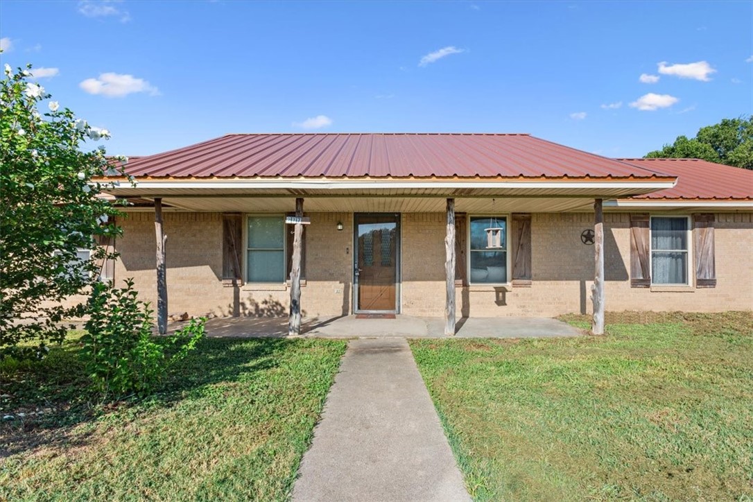 277 Cr 494n, Chilton, Texas image 7