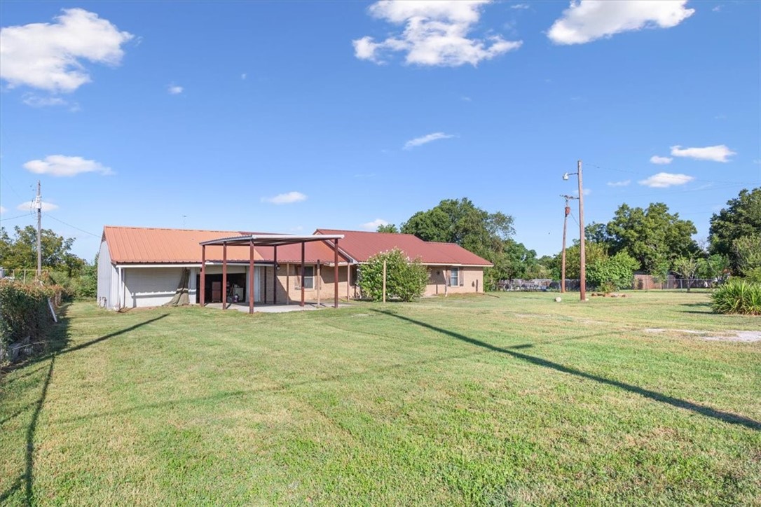 277 Cr 494n, Chilton, Texas image 4