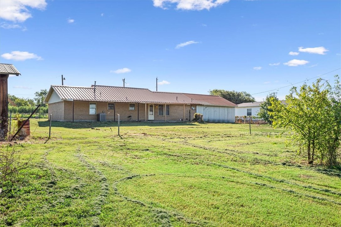 277 Cr 494n, Chilton, Texas image 27