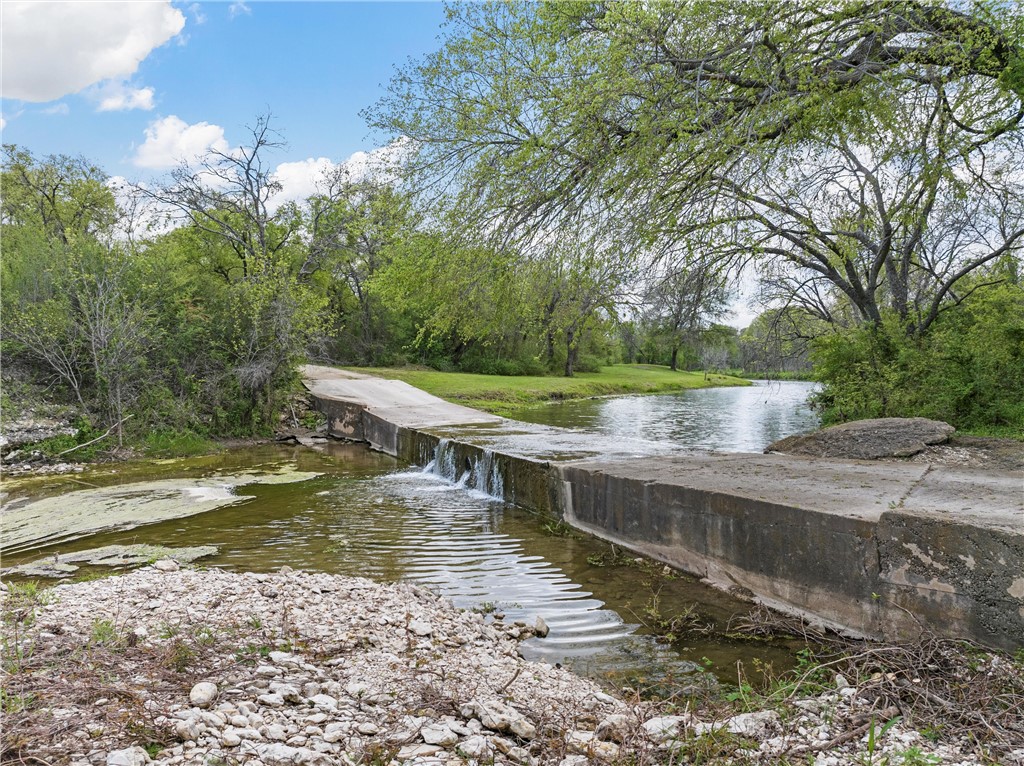 534 Mcgregor South Loop, McGregor, Texas image 4