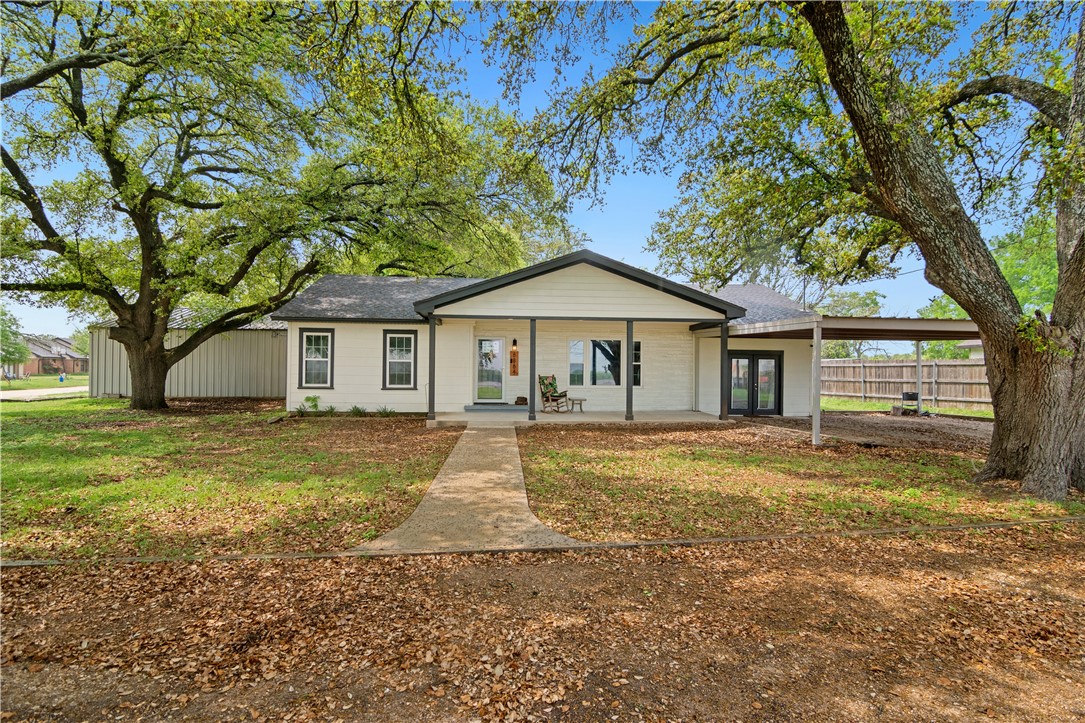 6864 Golinda Drive, Lorena, Texas image 4