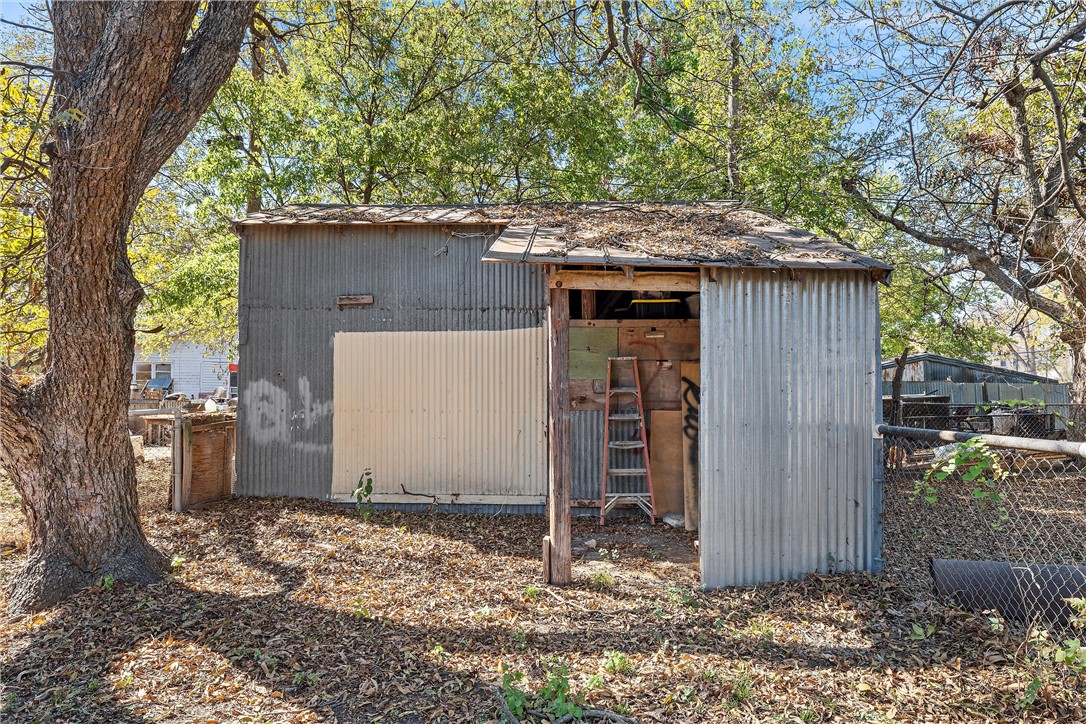 319 S Avenue D, Clifton, Texas image 13