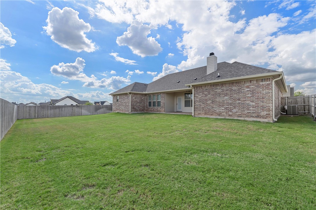 808 Forward Pass Drive, Hewitt, Texas image 36