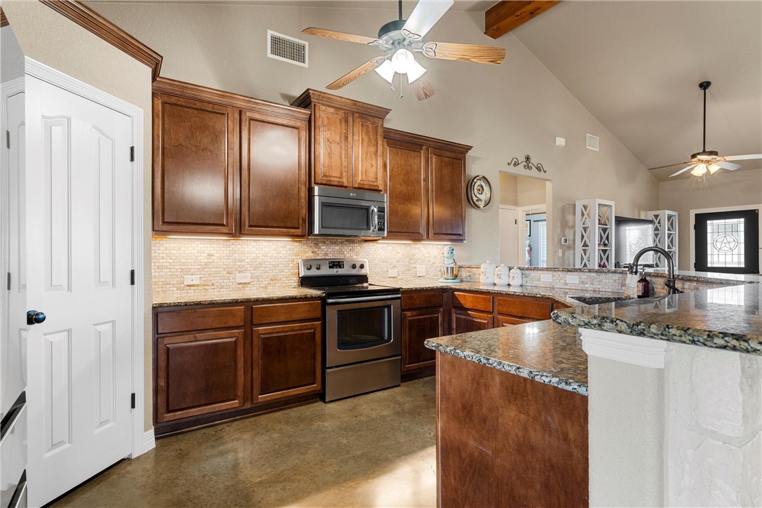 199 Cr 323 Road, Gatesville, Texas image 13