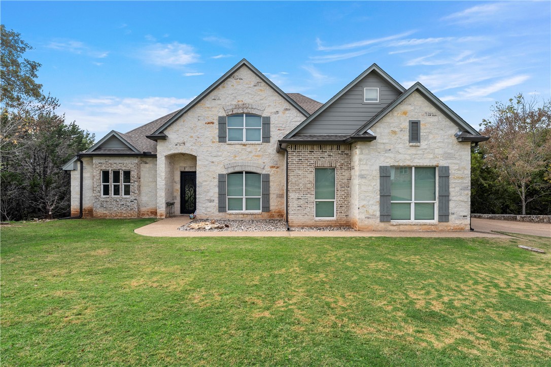 815 Whispering Oaks, China Spring, Texas image 2