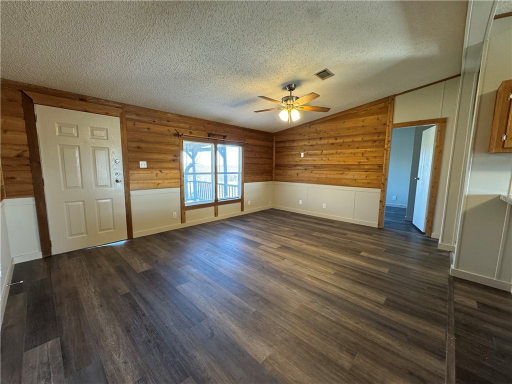 1210 Water Tower Road, Axtell, Texas image 6