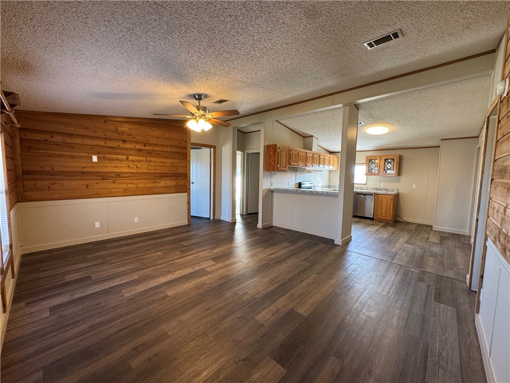 1210 Water Tower Road, Axtell, Texas image 4