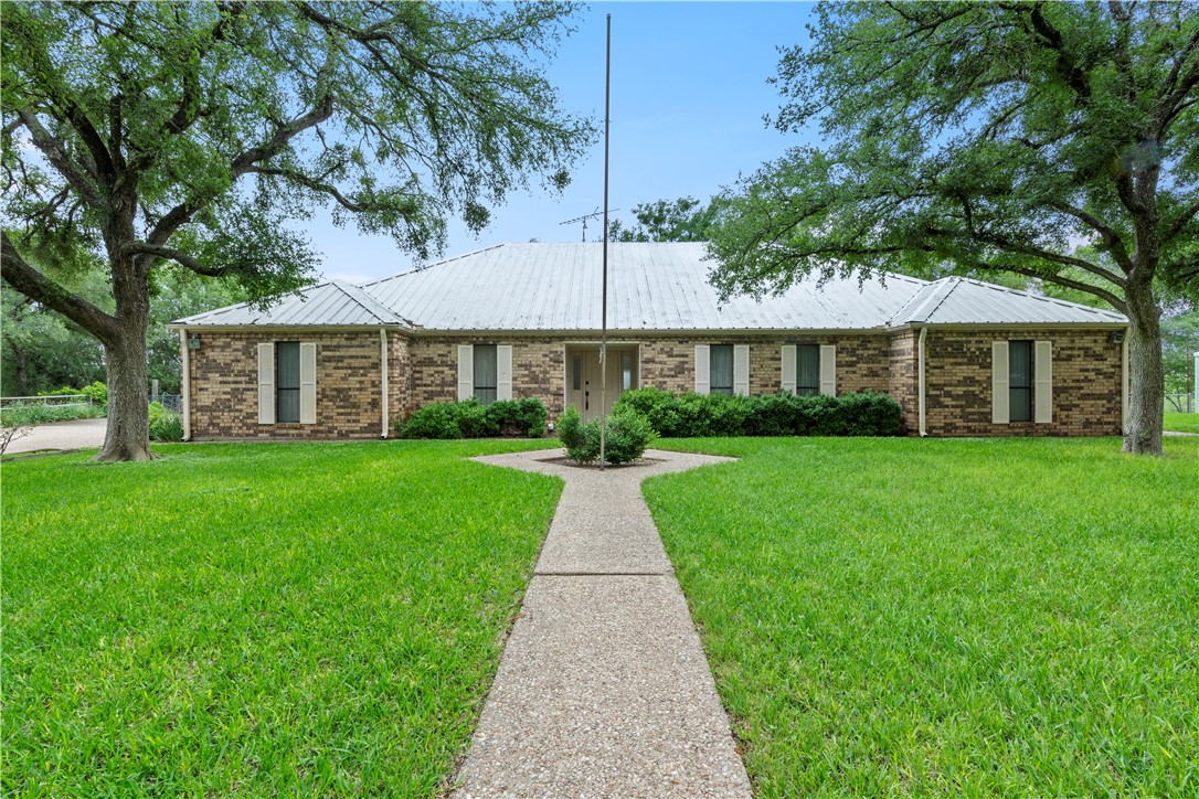 167 County Road 2510 Road, Meridian, Texas image 1