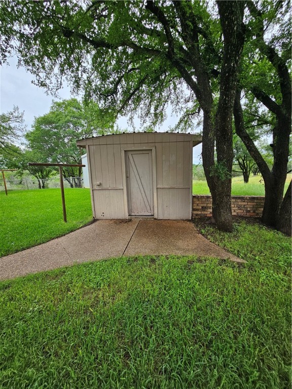 167 County Road 2510 Road, Meridian, Texas image 47