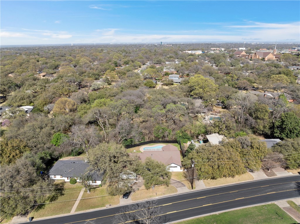 2309 Wooded Acres Drive, Waco, Texas image 36