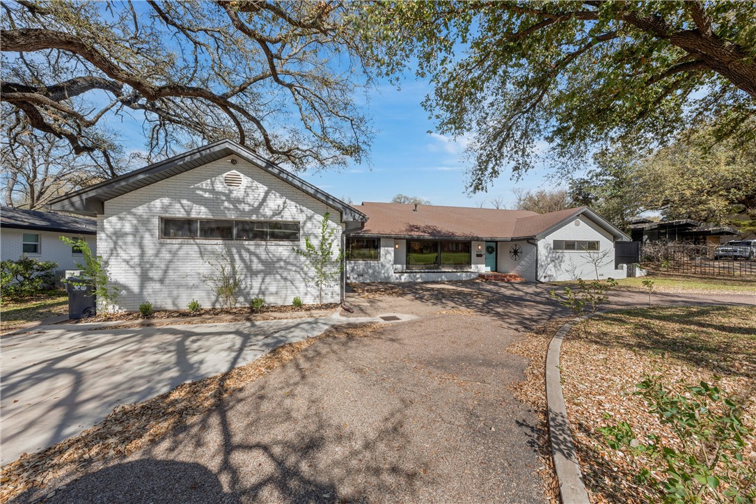 2309 Wooded Acres Drive, Waco, Texas image 33