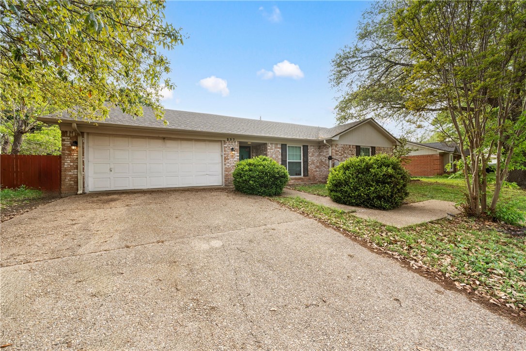 237 Westhill Drive, Hewitt, Texas image 4