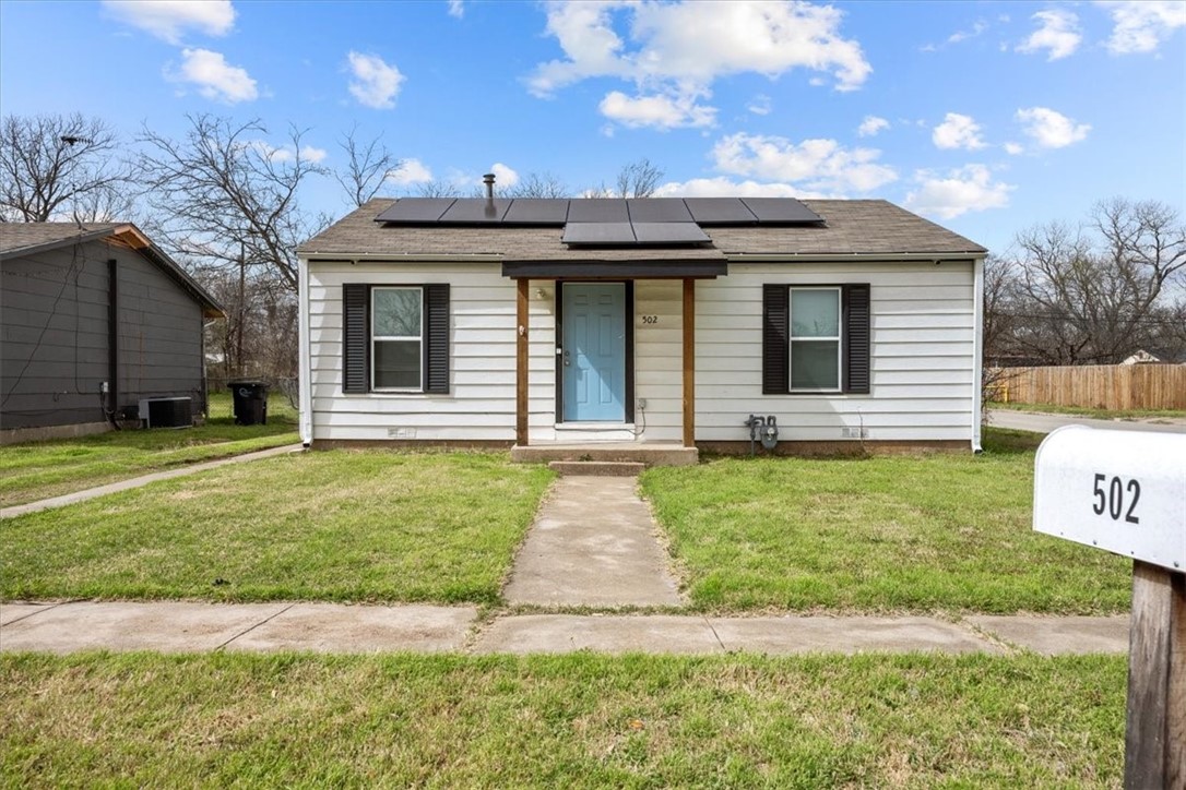 502 Bales Street, Cleburne, Texas image 1
