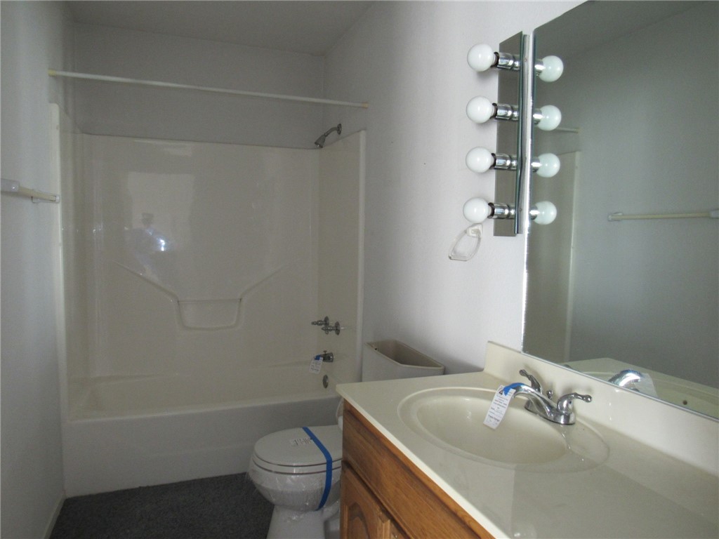 22270 Whispering Meadow Drive, Whitney, Texas image 14