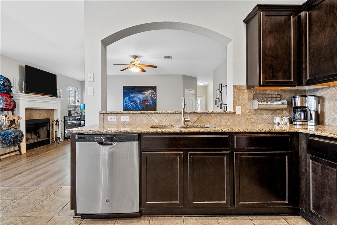 6545 La Sol Lane, Woodway, Texas image 10