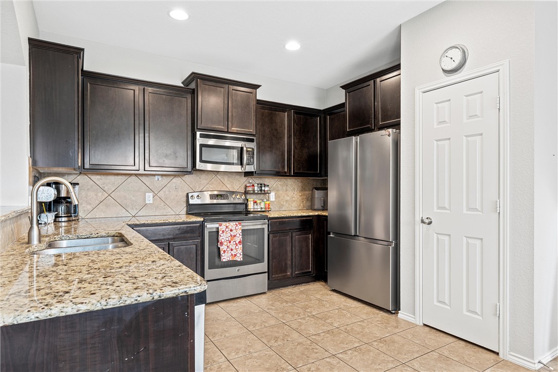 6545 La Sol Lane, Woodway, Texas image 9