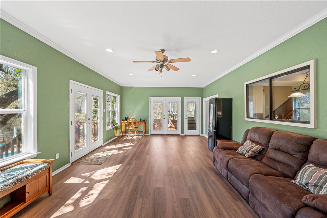 1016 Cardinal Drive, Woodway, Texas image 21