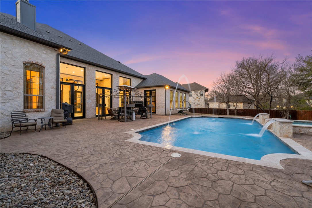 11030 Hidden Bluff Blf, McGregor, Texas image 8