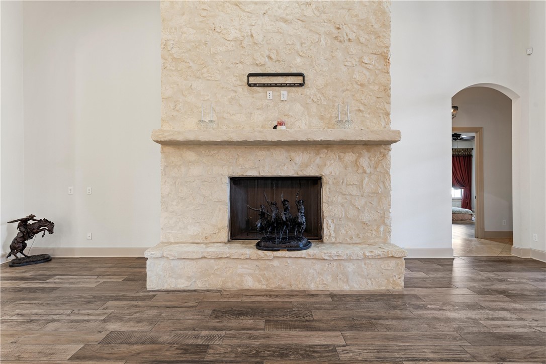 11030 Hidden Bluff Blf, McGregor, Texas image 49