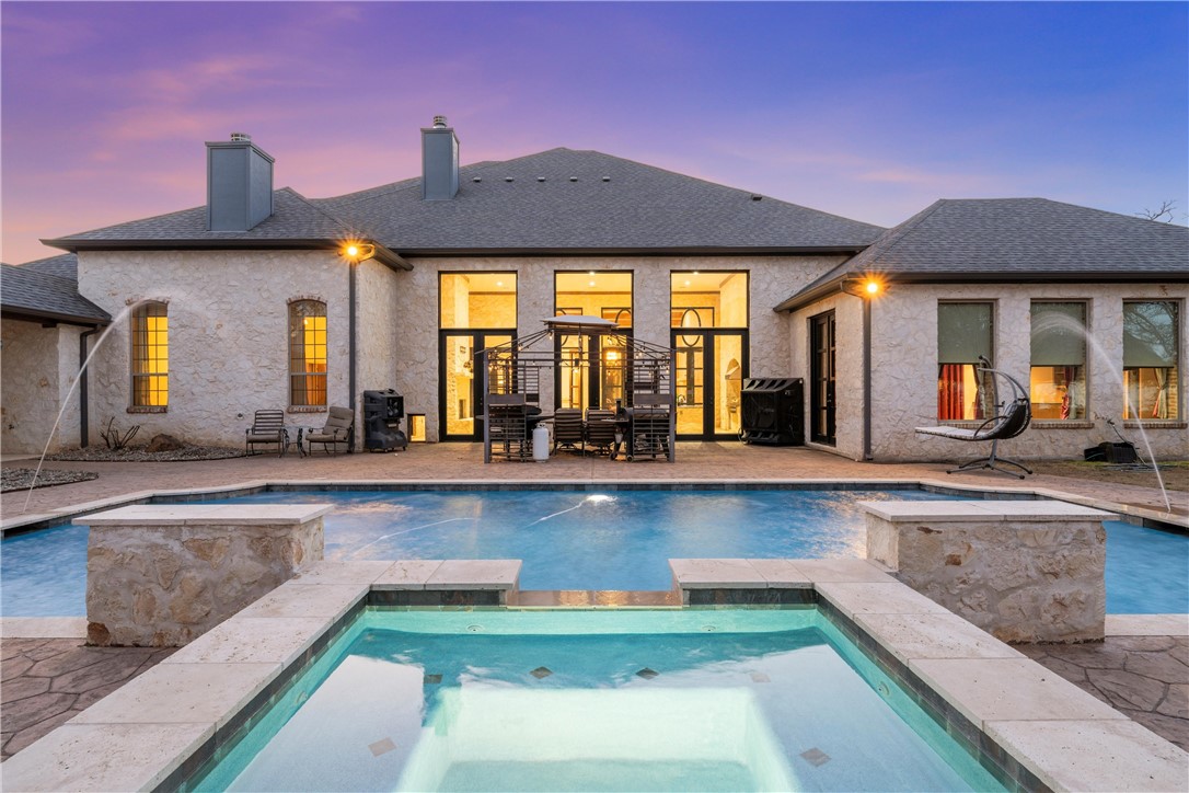 11030 Hidden Bluff Blf, McGregor, Texas image 7