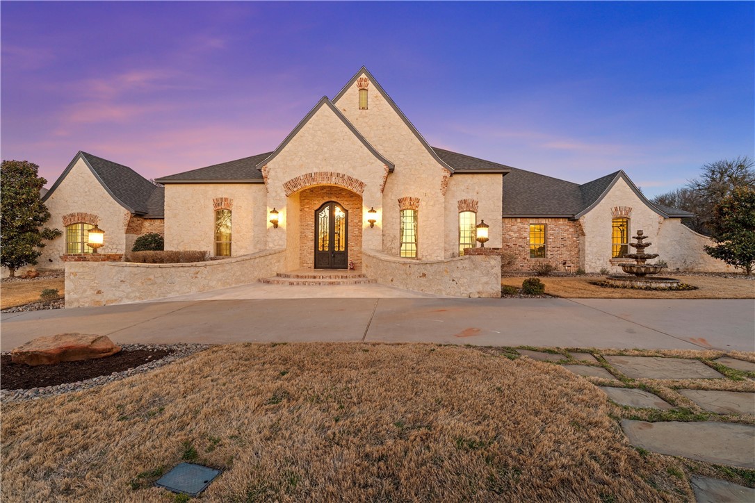 11030 Hidden Bluff Blf, McGregor, Texas image 2
