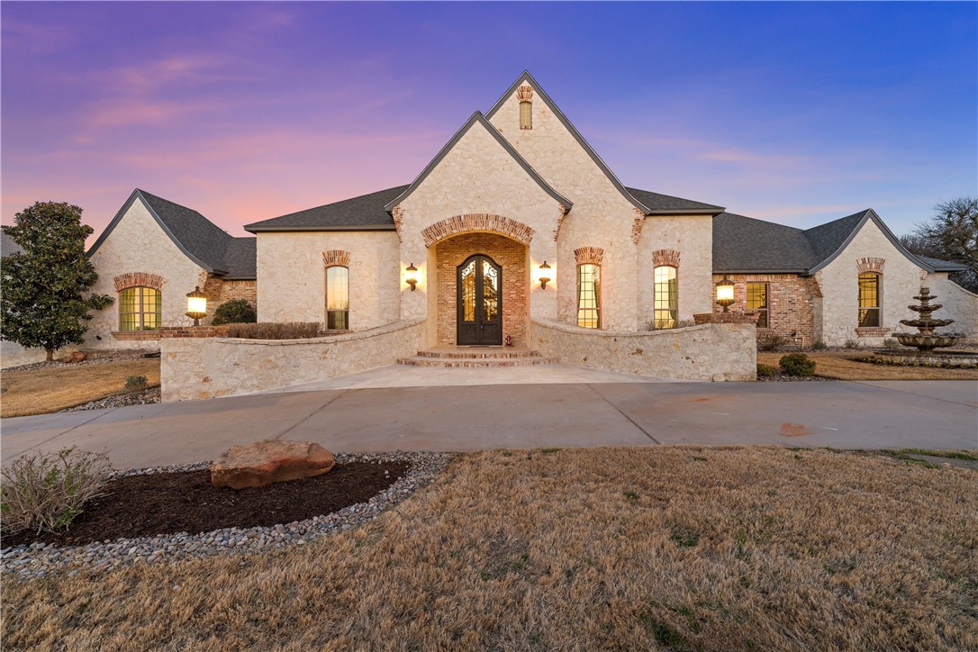 11030 Hidden Bluff Blf, McGregor, Texas image 1