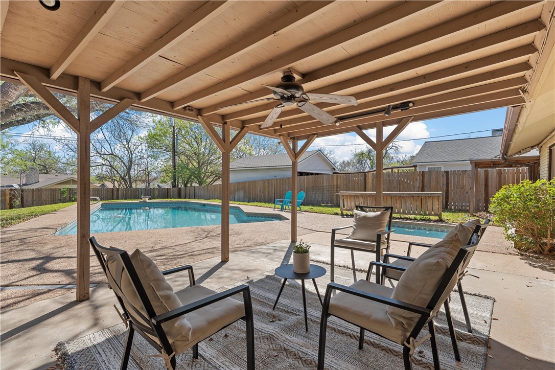 741 Ivy Ann Drive, Woodway, Texas image 6