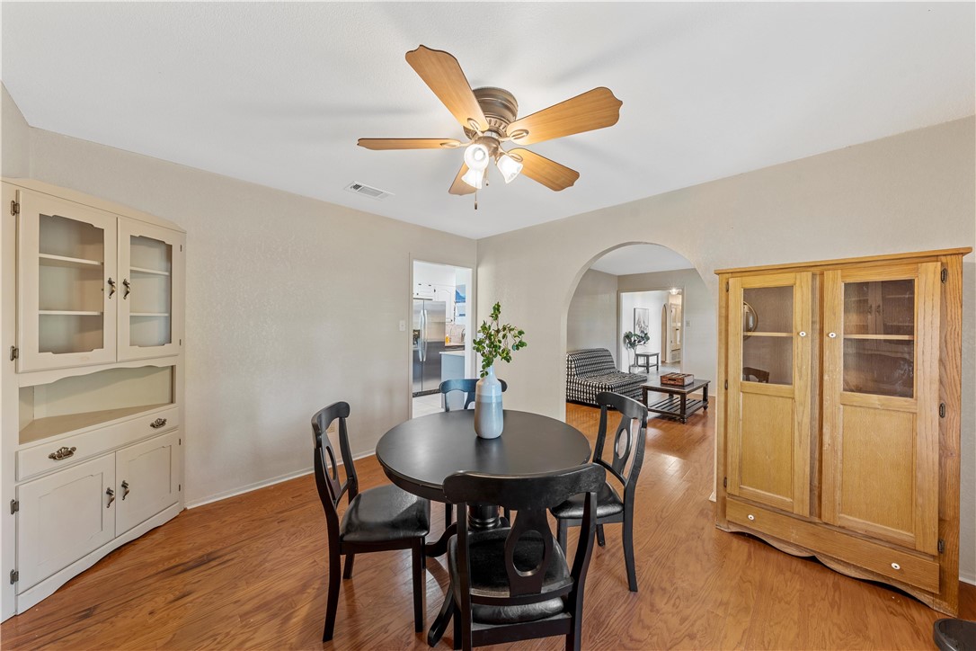 741 Ivy Ann Drive, Woodway, Texas image 20